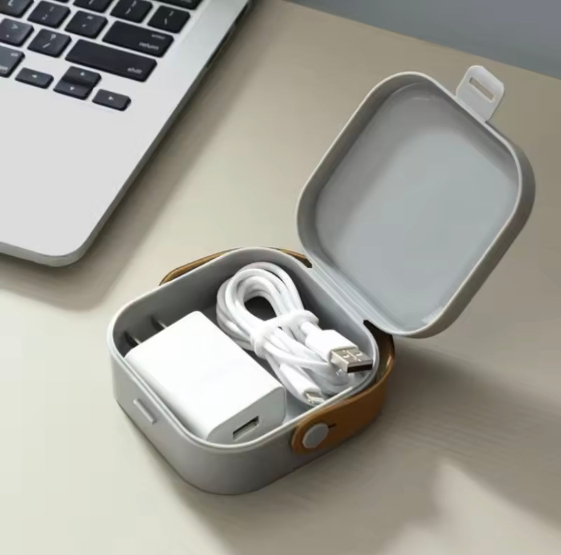 Portable Storage Jewelry Box, Cute Plastic Silicone Rings Case, Jewelry Storage Box With Leather Handle, Travel Carrying Mobile Cable And Earphones Organizer Case Portable Storage Jewelry Box, Cute Plastic Silicone Rings Case, Jewelry Storage Box With Leather Handle, Travel Carrying Mobile Cable And Earphones Organizer Case